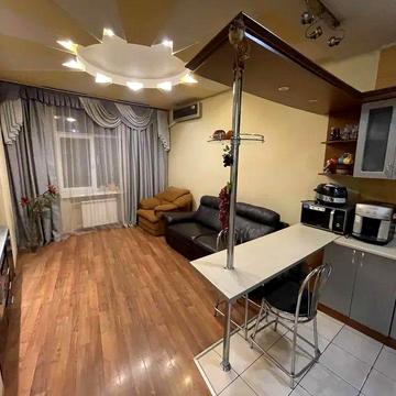 СТАЛИНКА Героев Харькова 96а, кух- студия+ 2 спальни