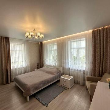 АВТОНОМНИЙ добротний будинок,2гаражі,Центр!ПРИВАТИЗОВАНА ділянка 10сот