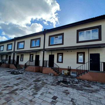 Таунхаус у Вишневому. 650$ за м.2. Вул. Садова.