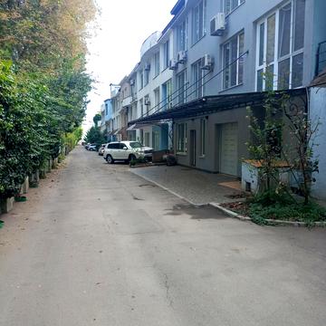 Д. Ковалевского, 95