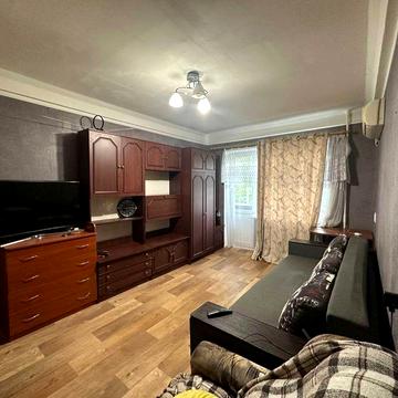Сдам 1 ком квартиру.  Алея роз біля ДС Юність.