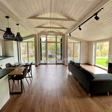 Вітряні Гори вул., 14