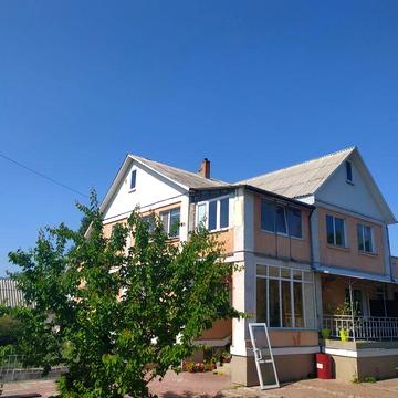 Здаю 3кім.квартиру у приватному будинку  с. Пухівка