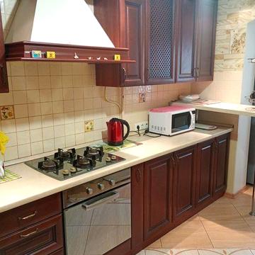 Сдам 3х кв на Бочарова 43.