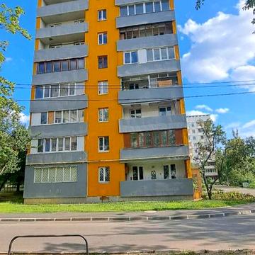 Наталії Ужвій вул., 80