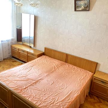 Машинобудівна вул., 11