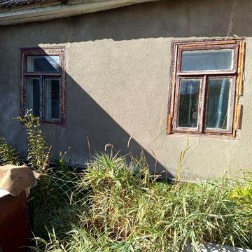 Продам квартиру в приватному будинку