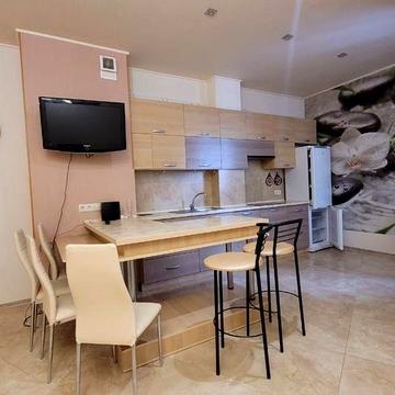 Сдам 2 ком кв-ру П.Поле в элитном комплексе Монте-Плаза,м.23 Августа