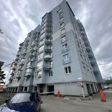 Євгена Коновальця вул., 120