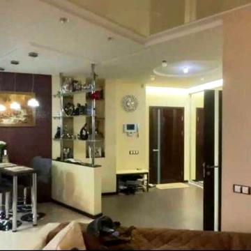 Продажа квартиры с автономным отоплением, пл. Небесной Сотни