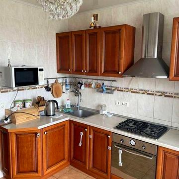 Продажа 3-комнатной квартиры у метро Защитников Украины