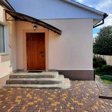 Будинок на ділянці 10 соток. Готовий для проживання.