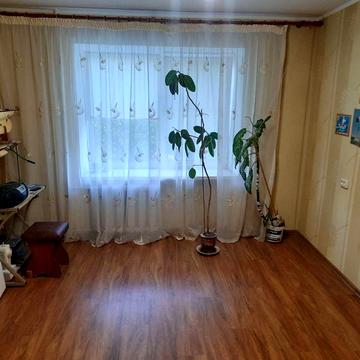 Продаж 3к квартири 76.7 кв. м на вул. Комбрига-Петрова 6