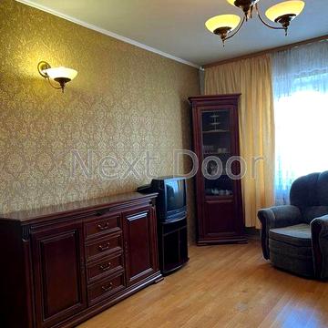 Трикімнатна квартира на вул. Пулюя, 2