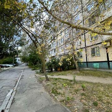 Продаж 3 к.кв Перемога 6, Штабний 2