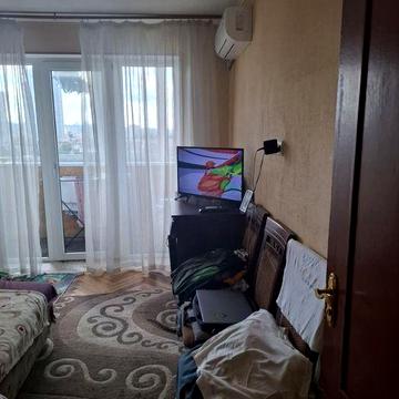 Продам  двухкомнатную квартиру срочно