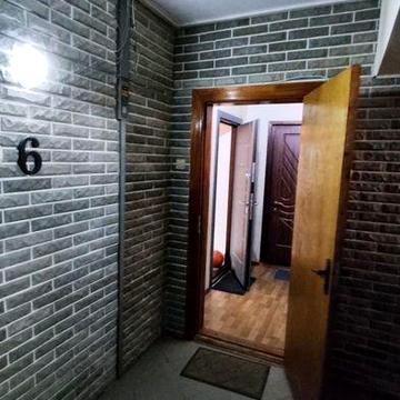 Продам 2-кімнатну суху теплу квартиру в хорошому місті.