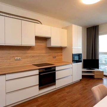Видова 3-кімнатна квартира 85  м² з якісним ремонтом ЖК Патріотика