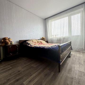 Оренда 3 кім. квартири на вул. Державності (Жадова)