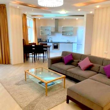 Володимирська вул., 79