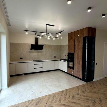 Продаж сучасного дуплексу з ремонтом у Боратині, 4-та Набережна