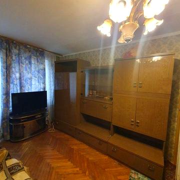 Сдаётся в аренду 2-х комн. кв-ра. Б.Морская 21..