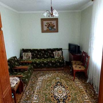 Двухкімнатна квартира с.Великополовецьке