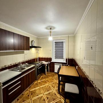 Автозаводська вул., 7