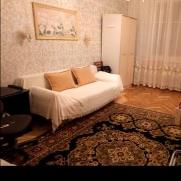 Ґарета Джонса вул. (Сімї Хохлових), 6