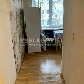 Продаж 2х-тної квартири Виборзька ! метро Шулявка ! Є-відновлення