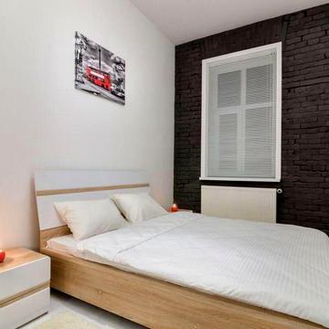 Продаж 2-кімнатної квартири на вул.Дорошенка
65/40/12, 3/3ц.
Правильне