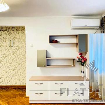 Любомира Гузара просп. (Космонавта Комарова), 8