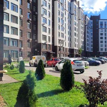 Петропавлівська Борщагівка вул. Садова 51Б. ЖК Пражський 2