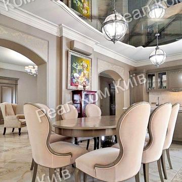 Спортивна вул.