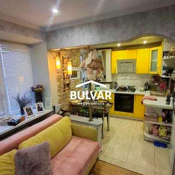 Продам уютную 2 к.кв 44м2 в тихом Центре города, м. Майдан Конституции