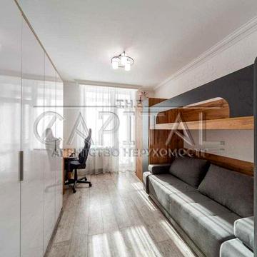 Продаж / Квартира / вул. Дмитрівська, Центр, Київ