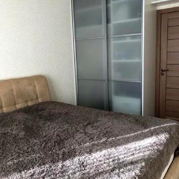 Володимира Івасюка просп. (Героїв Сталінграду), 63