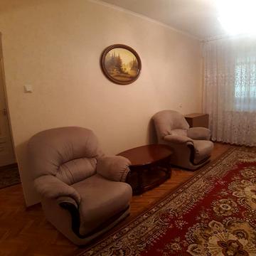 Дарницька вул., 9