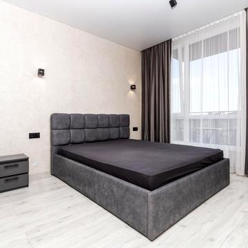 Євгена Коновальця вул., 37