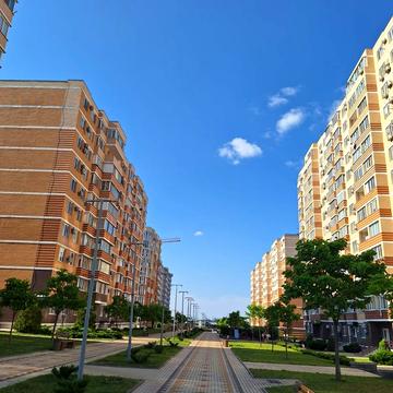 Захисників України вул. (1-го Травня), 42-Б