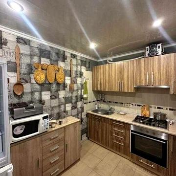 Продам квартиру 3 ком. Аэрокосмический проспект