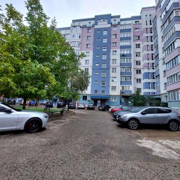 Василя Симоненка вул., 31