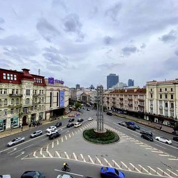 Велика Васильківська вул. (Червоноармійська), 24