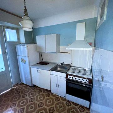 Олександра Попова вул., 8