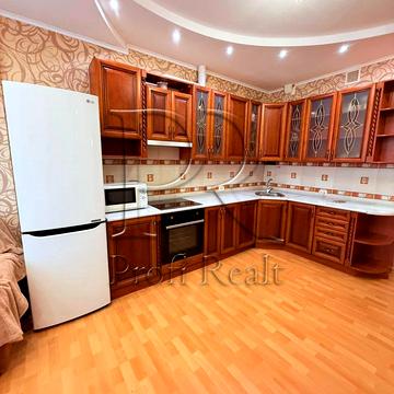 Леся Курбаса просп., 5-В