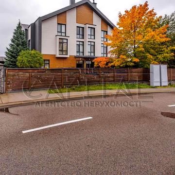 Лютнева вул.