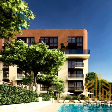 Парковий, 3-а