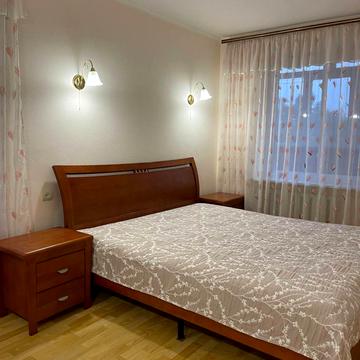 Михайла Драгоманова вул. (Димитрова), 52