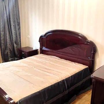Бердянська вул., 1