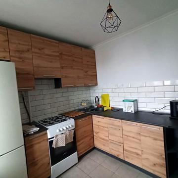Олександра Архипенка вул. (Мате Залки), 8-Б